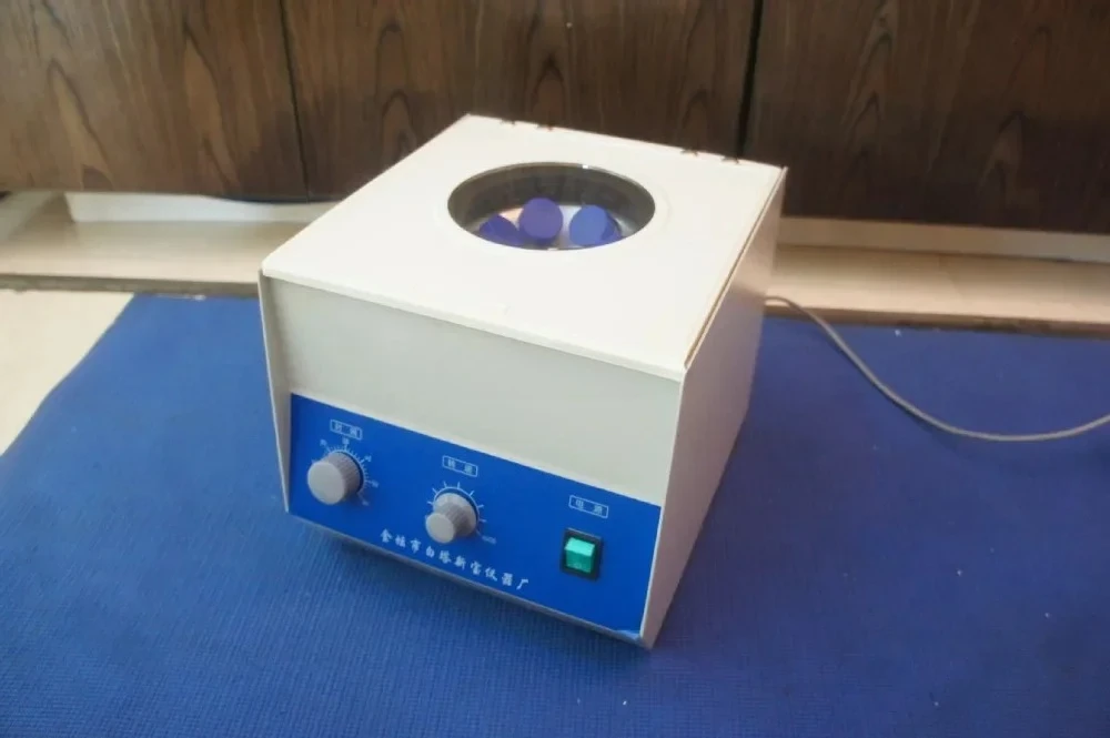 LD-3 Electric Centrifuge Lab M - đánh giá và giá Xlab Medical